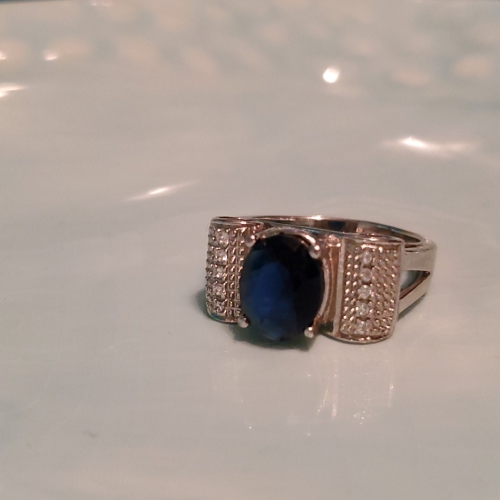 Womens Size 9 Royal Blue, Clear Stoned Ring